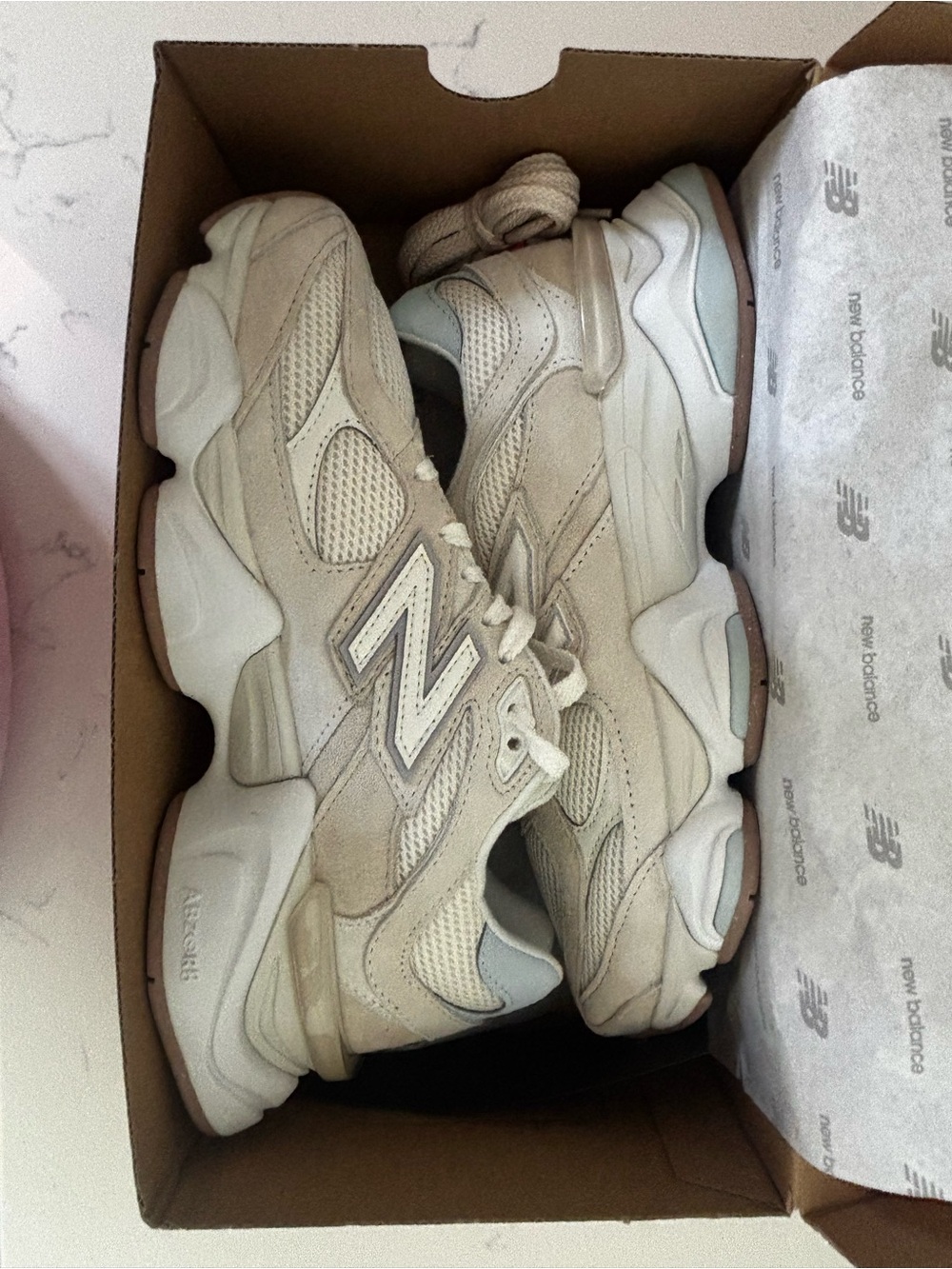 New Balance 9060 Frosted Glass Bisque Men’s 7.5